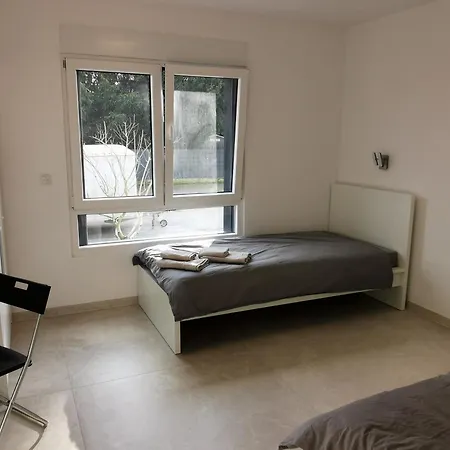 Ganzes Haus Mit Wunderschoenem Garten 7 Personen 度假居 *