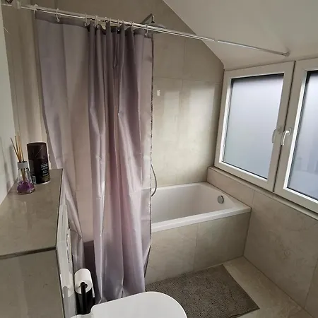 Ganzes Haus Mit Wunderschoenem Garten 7 Personen 门兴格拉德巴赫