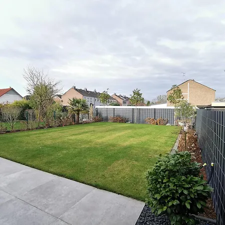 Ganzes Haus Mit Wunderschoenem Garten 7 Personen